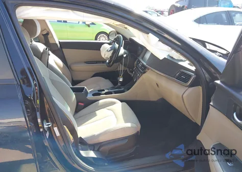 2017 Kia Optima Lx Turbo z USA, uszkodzony, nr VIN 5XXGT4L17HG150084